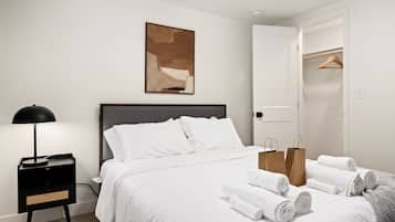 2 bedrooms, desk, iron/ironing board, free WiFi