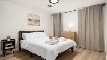 2 bedrooms, desk, iron/ironing board, free WiFi