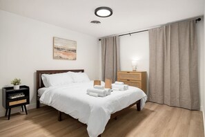 2 bedrooms, desk, iron/ironing board, free WiFi