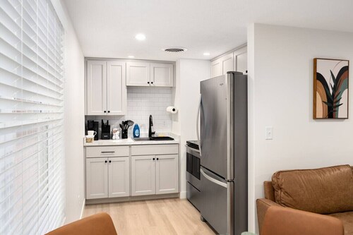 The Silo 8 - Modern 2BD in a Quiet Neighborhood