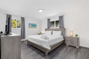 3 Schlafzimmer, Bügeleisen/Bügelbrett, WLAN, Bettwäsche