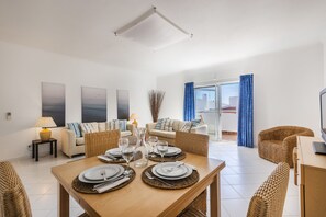 Family Apartment | Living area - Prainha Family Holidays (Portimão)