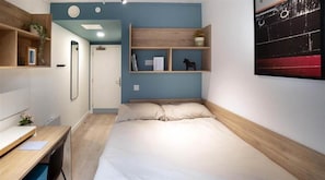 Free WiFi, bed sheets
