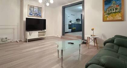 Mountain View House near City