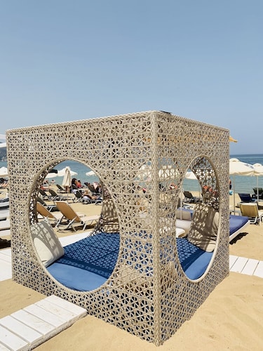 Pleasure Beach Hotel