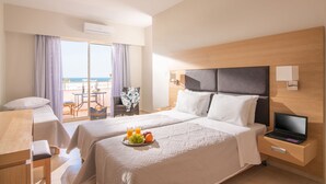 Superior Triple Room | デスク、ベビーベッド (無料)、WiFi (無料)、ベッドシーツ