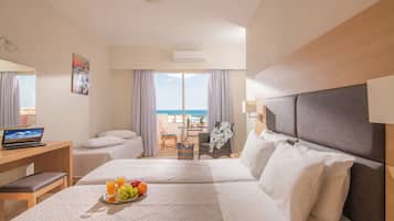 Superior Triple Room | Desk, free cribs/infant beds, free WiFi, bed sheets