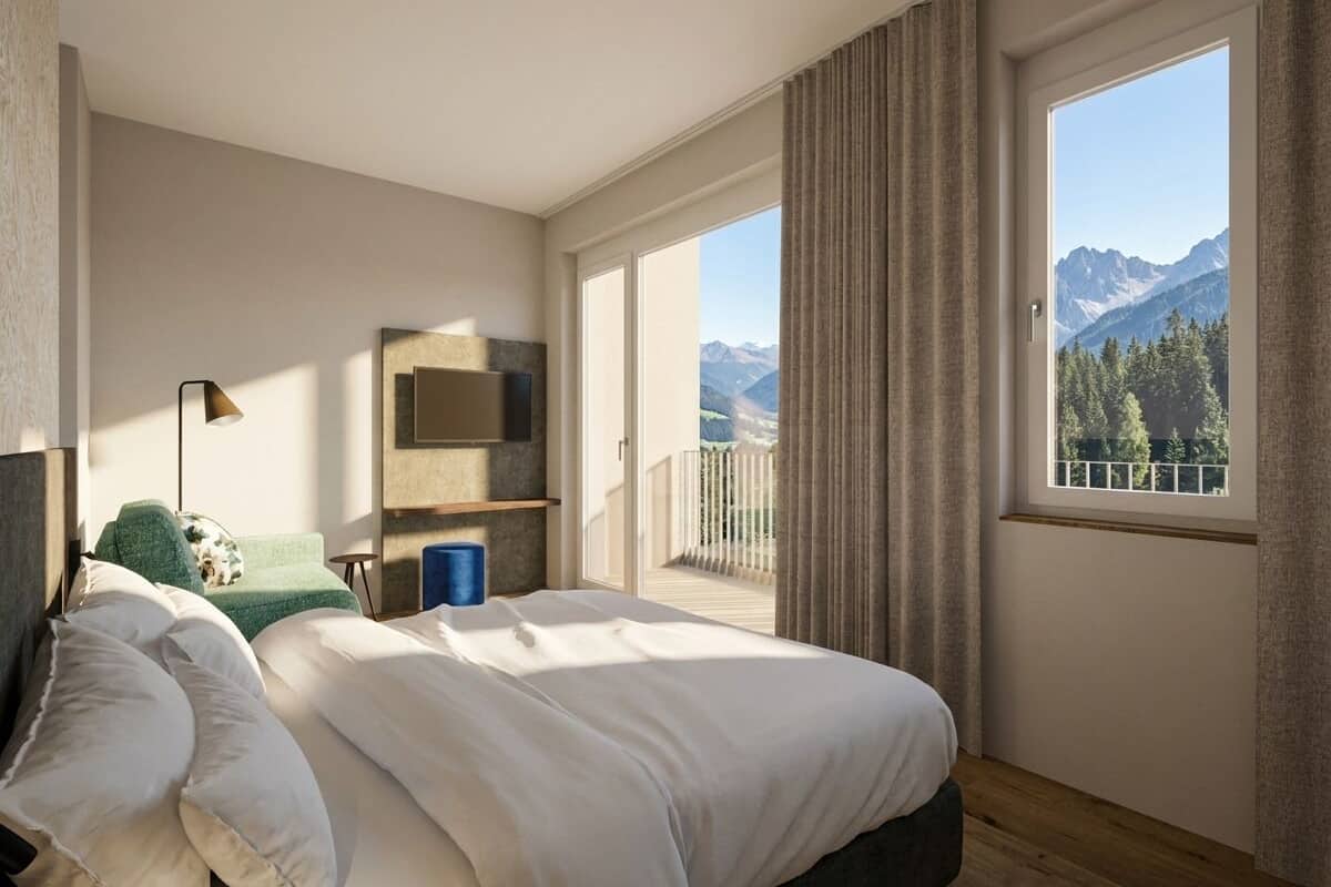 Hypo-allergenic bedding, desk, laptop workspace, free WiFi