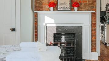 Apartment, Private Bathroom (The Bons Amis Suite) | 1 bedroom