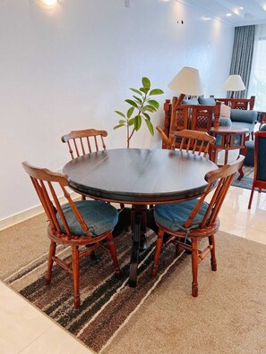 Dining - Cozy beachfront apartments along the Kenyan Coastline, a perfect holiday getaway (Mombasa)