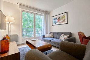 TV - Lille Centre - Superb bright apartment (Lille)
