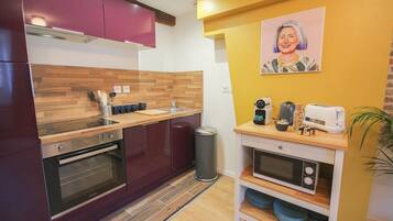 Réfrigérateur, micro-ondes, four, lave-vaisselle