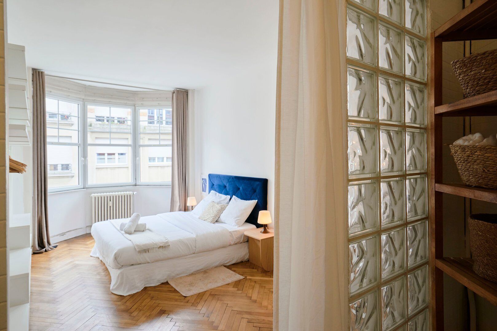 2 chambres, fer et planche à repasser, accès Internet, draps fournis