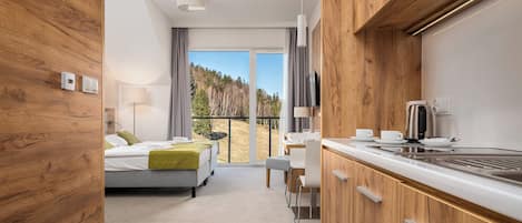 Studio (313) | Living area | Flat-screen TV