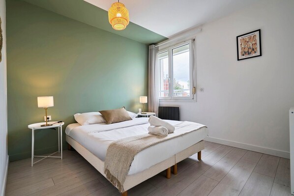 2 bedrooms, desk, iron/ironing board, WiFi - Duplex à 10min from Lille train station (Lille)