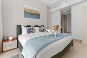 Comfort Apartment, 1 Bedroom | 1 bedroom, in-room safe, blackout curtains, iron/ironing board - Maison Privee - Trendy Apt with Dazzling Views Top-Class Facilities-Banyan Tree (Dubai)