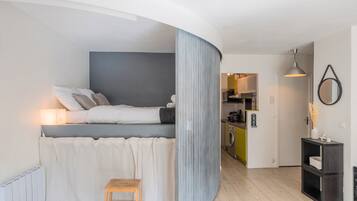 Desk, iron/ironing board, internet, bed sheets