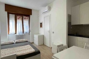 1 bedroom, WiFi, bed sheets - Frida 147. (Milano)