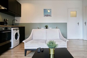 Interior - Hypercentre-train station: fully-equipped studio (Lille)