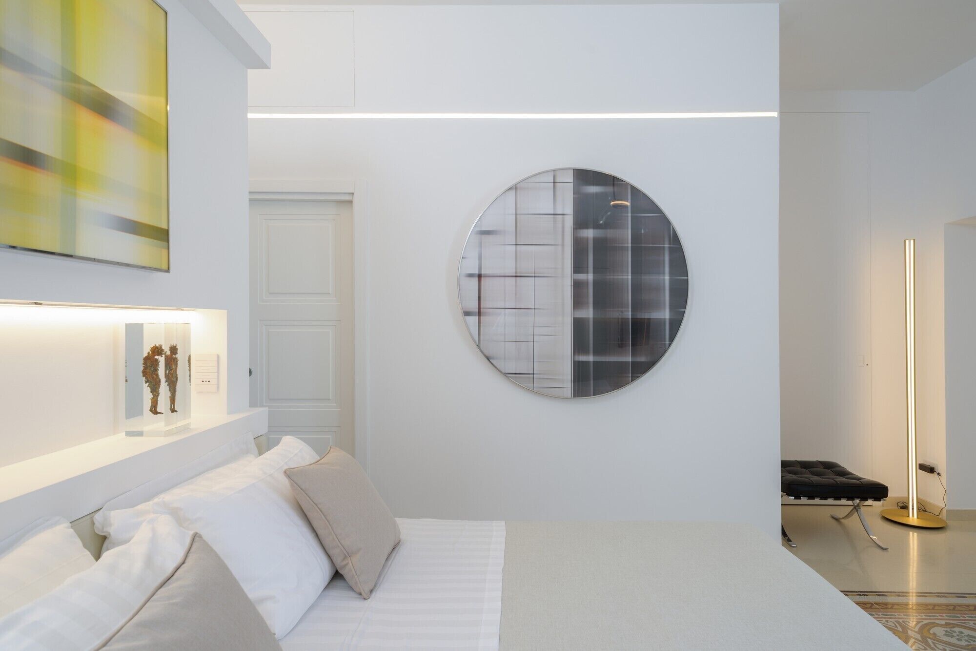Deluxe Room | Iron/ironing board, free WiFi