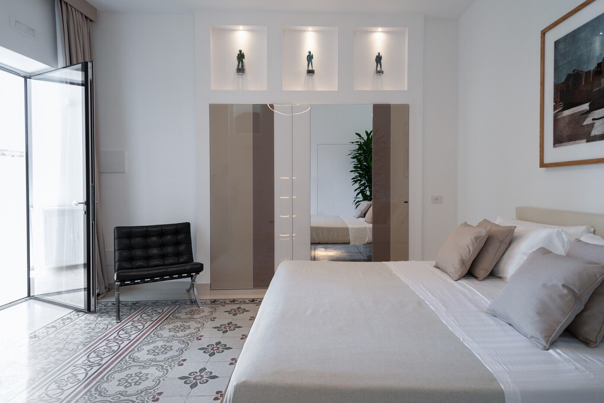 Quarto luxo | Ferros/tábuas de passar roupa, Wi-Fi de cortesia