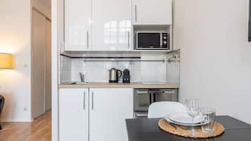 Refrigerador, microondas, horno y lavavajillas