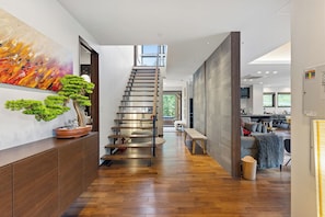 Staircase - Rusutsu Chalet Altair 8 (Rusutsu)