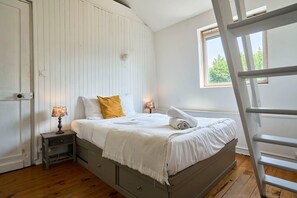 4 bedrooms, Internet, bed sheets