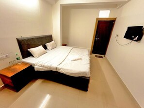 6 bedrooms, WiFi, bed sheets - Hotel Mera Stay Inn (Bhopal)