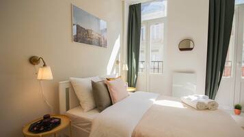 Bureau, accĂšs Internet, draps fournis