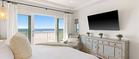 4 間睡房、書桌、熨斗/熨衫板、可攜式嬰兒床