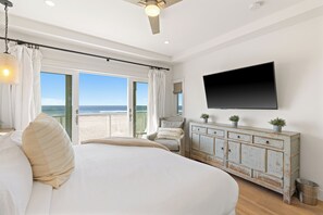 4 bedrooms, desk, iron/ironing board, free WiFi