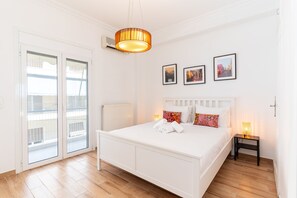 1 bedroom, in-room safe, individually decorated, individually furnished - Modern Apartment-short walk to Acropolis (Athens)