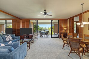 Televisión, reproductor de DVD y estéreo 