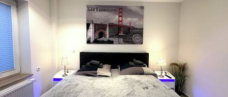 1 bedroom, free WiFi, bed sheets