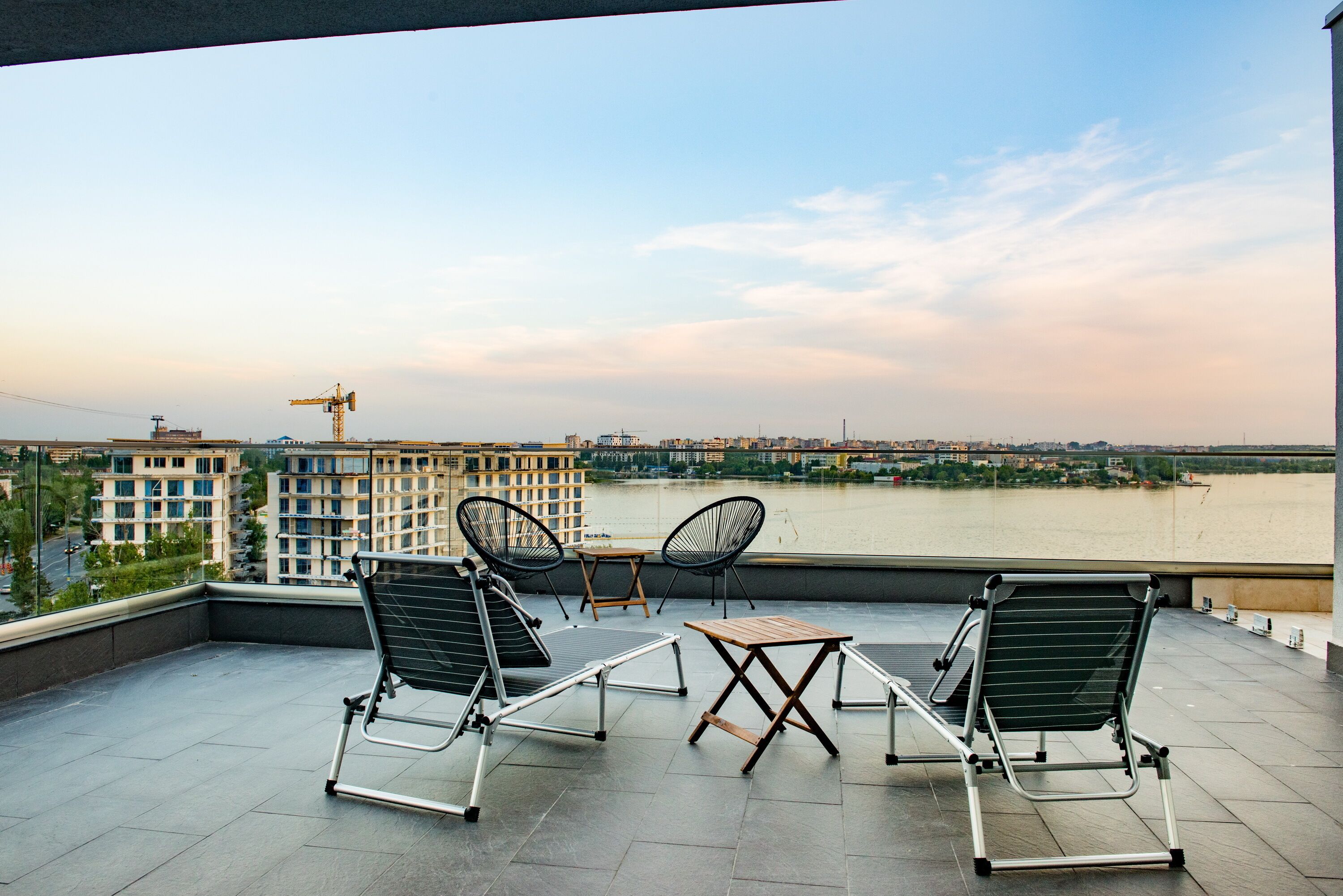 Panoramic Apartment | Lake view