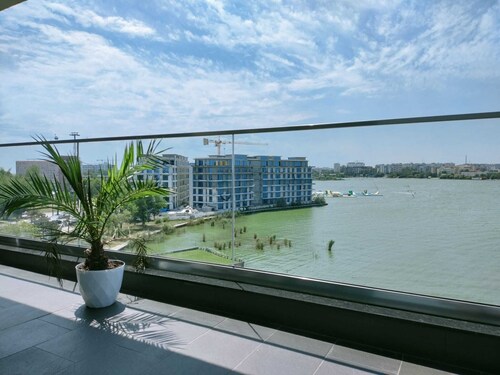 Diamond View Apartments