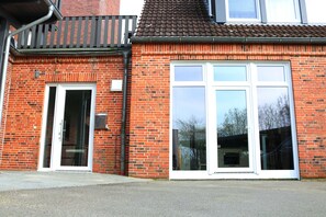 Exterior detail - Ochsenmarktskamp 2O mit Garten, Kostenlosem Parkplatz vor der Tür, Zentral (Itzehoe)