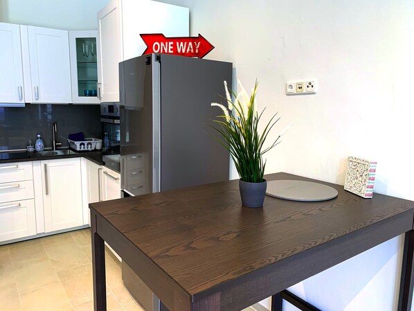 冰箱、烤箱、炉灶、茶具/咖啡用具