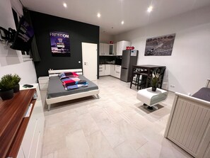 免费 WiFi、床单