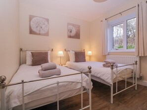 Cottage | 2 bedrooms, individually decorated, individually furnished, free WiFi - Country Cottage (Brecon)