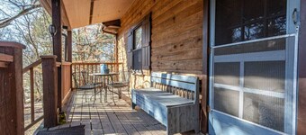 Cabin Near Franklin w/ Fire Pit & Picnic Area
