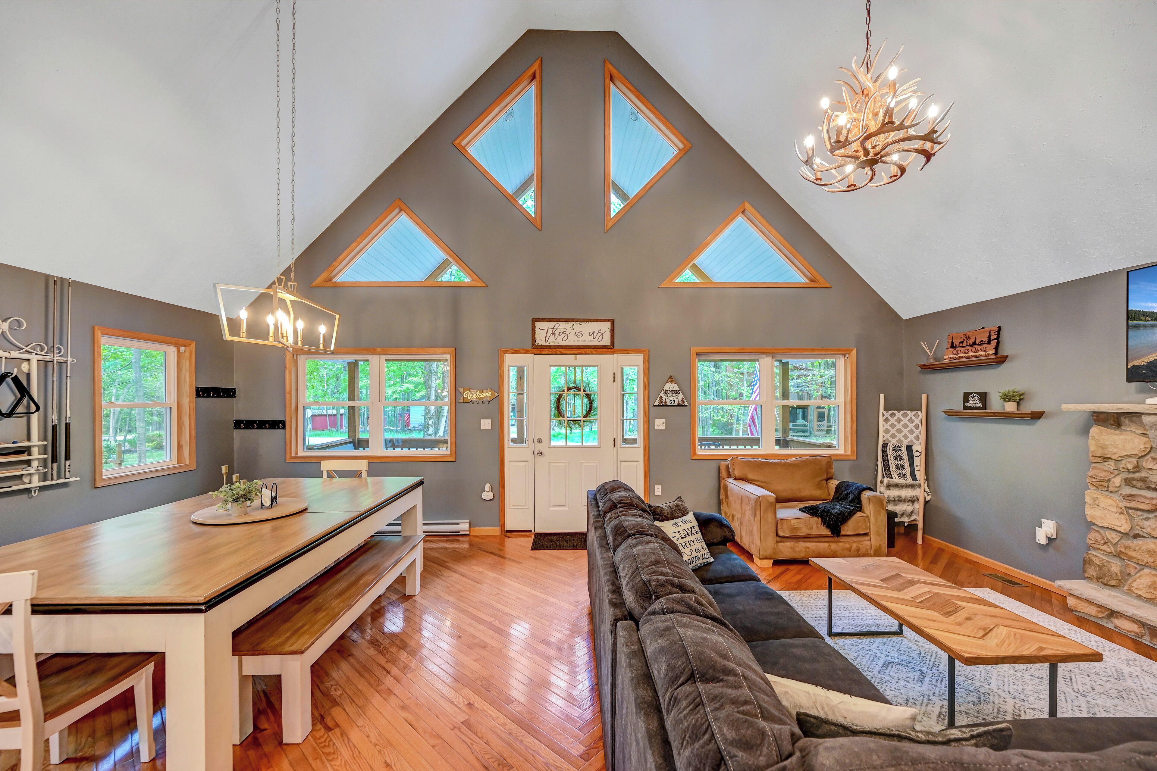 House (3 Bedrooms) | Interior