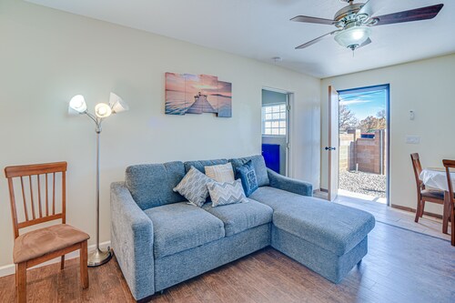 Sunlit Albuquerque Retreat: 3 Mi to Old Town!