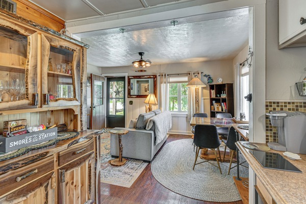 Cottage (2 Bedrooms) | Interior