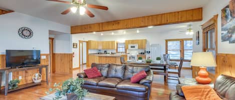 House (3 Bedrooms) | Front of property