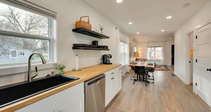 Chic Erie Vacation Rental ~ 14 Mi to Boulder!