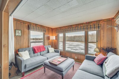 Mason Cabin w/ Private Dock on Marengo Lake!