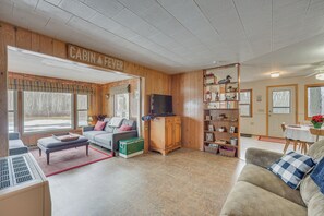 House (2 Bedrooms) | Interior