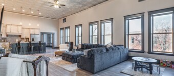 Florence Vacation Rental w/ Rooftop Deck!